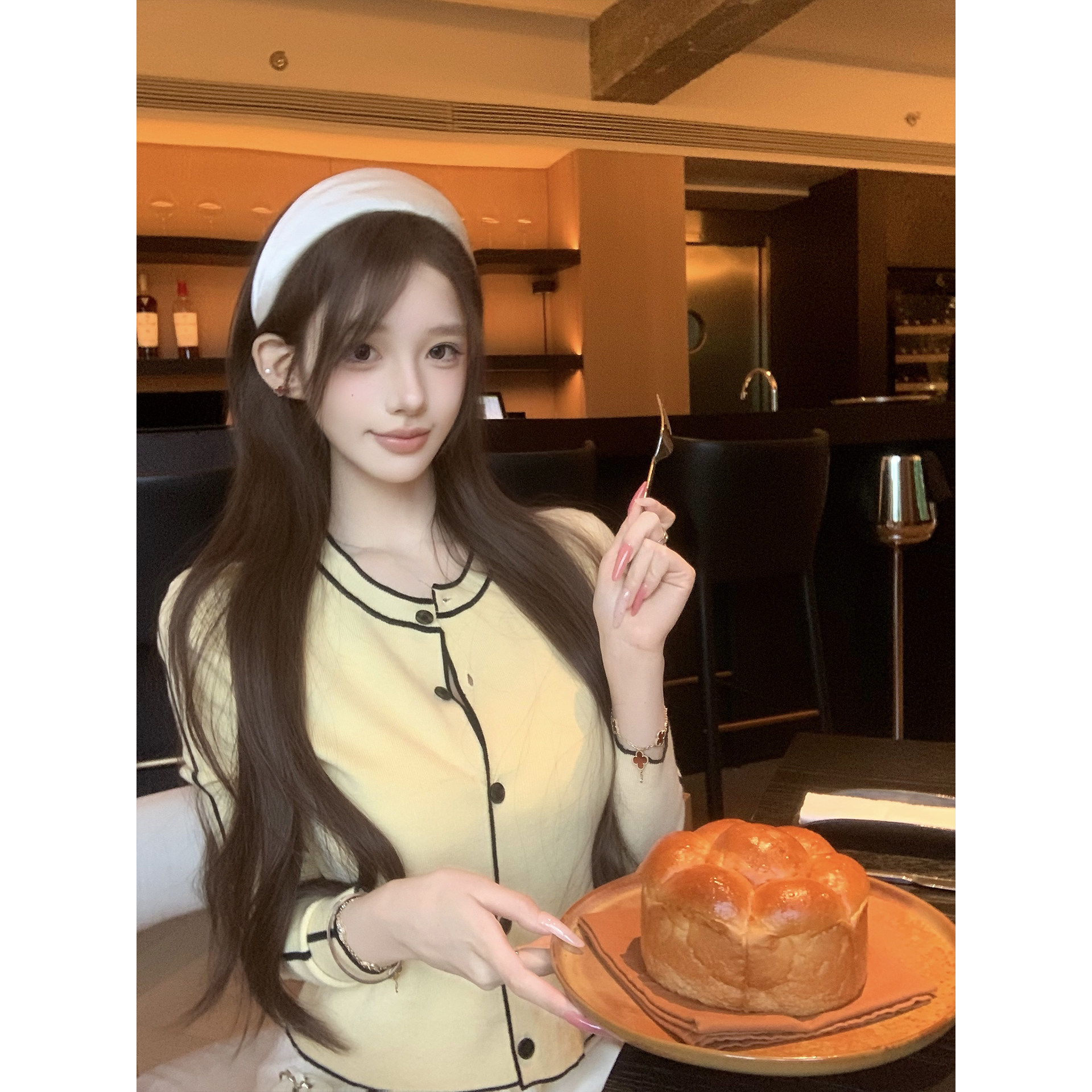 若语定制 小香26b 黄黑撞色圆领羊毛开衫上衣纯欲休闲气质针织衫图片