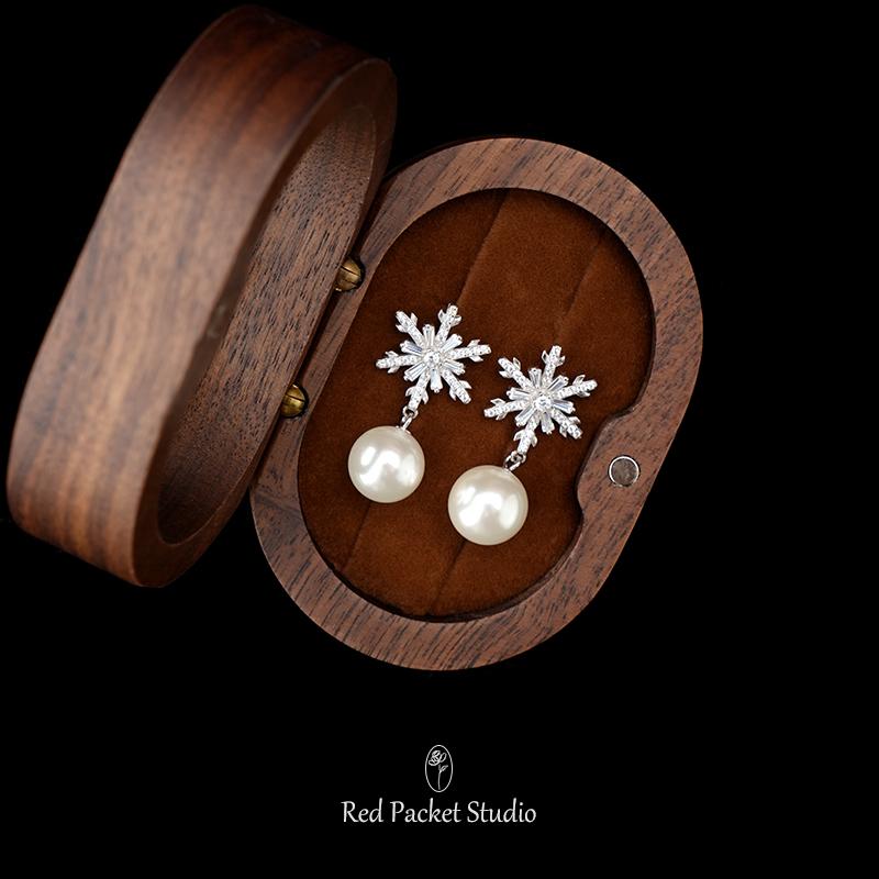 纯银镶钻雪花珍珠耳环圣诞礼物