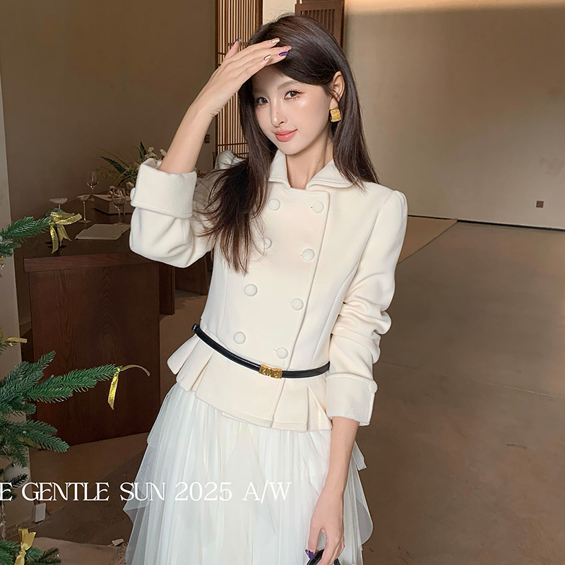 SE GENTLE SUN秀熙熙2025优雅名媛小香风双排扣翻领毛呢短外套冬