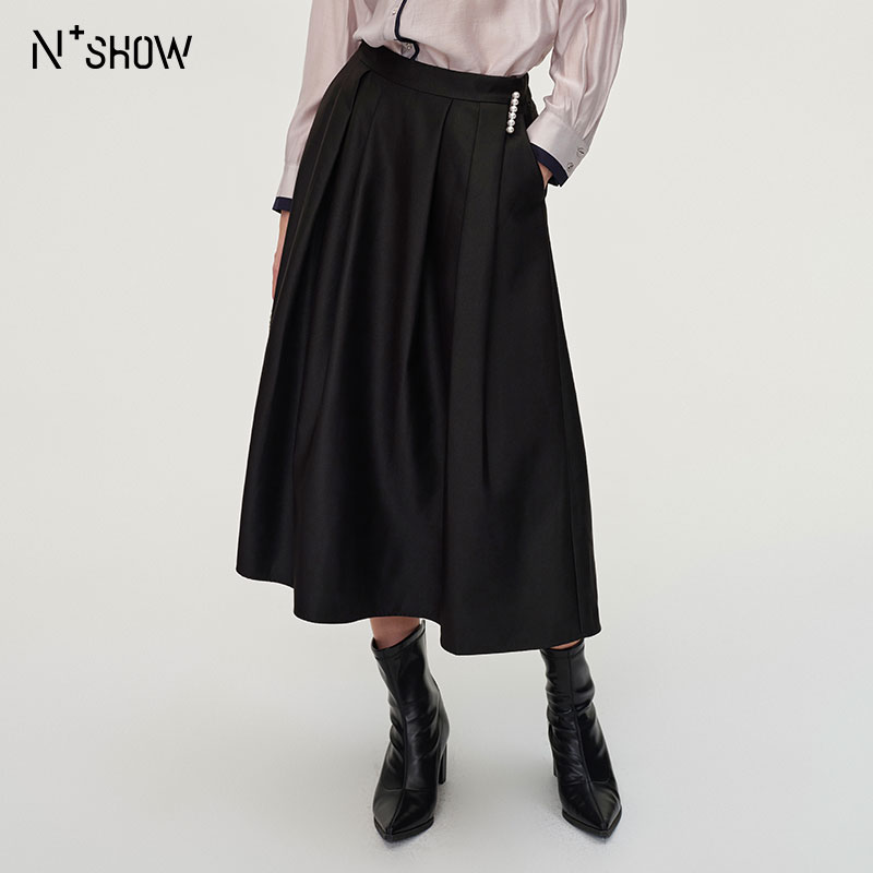 朗香25秋季新品珍珠装饰半裙