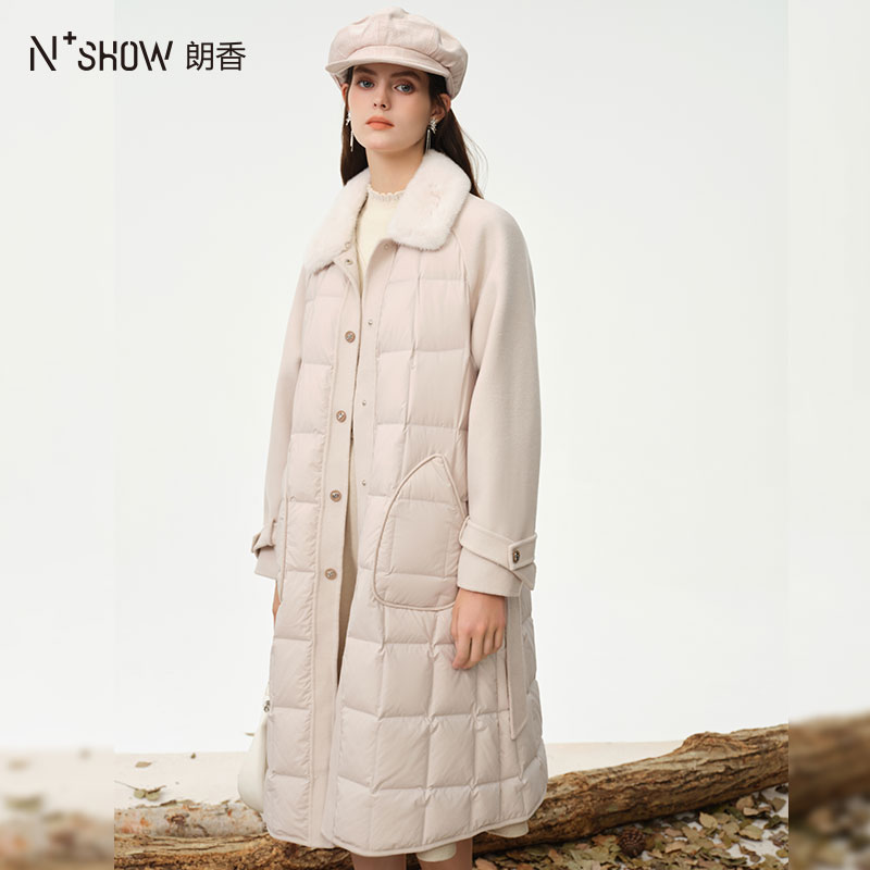 朗香水貂毛领双面羊绒拼接鹅绒服