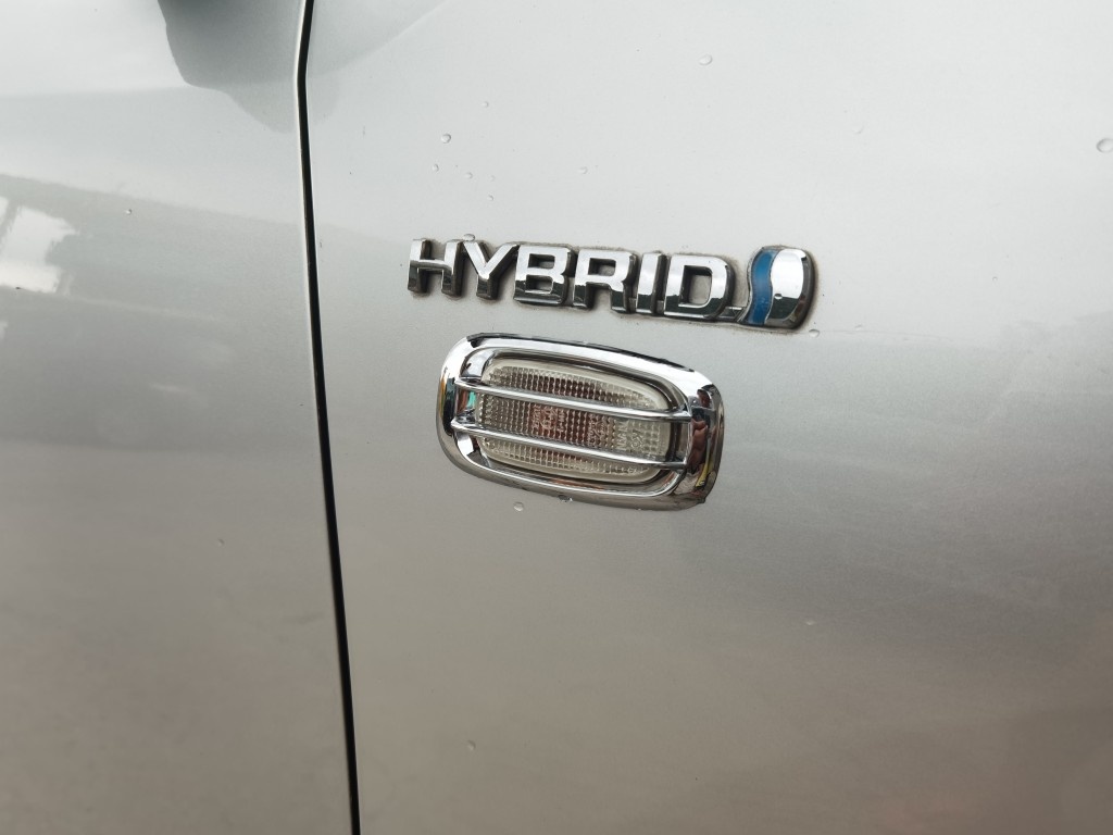 普锐斯prius10年款灯框叶子板