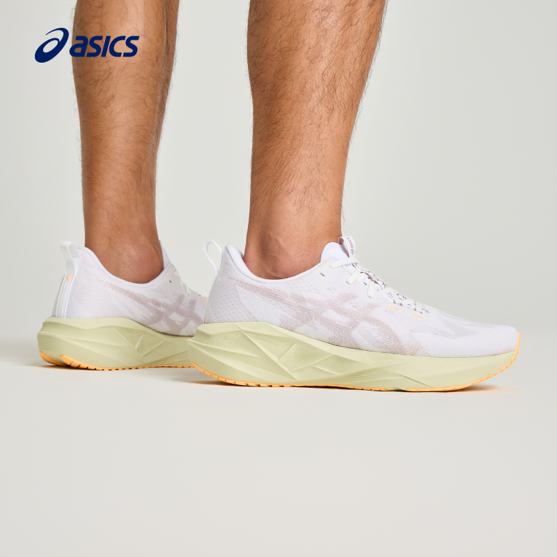 亚瑟士男子缓震透气跑步鞋