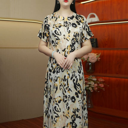 夏季新款短袖连衣裙洋气花色宽松显瘦中长款A字裙时尚圆领裙子女