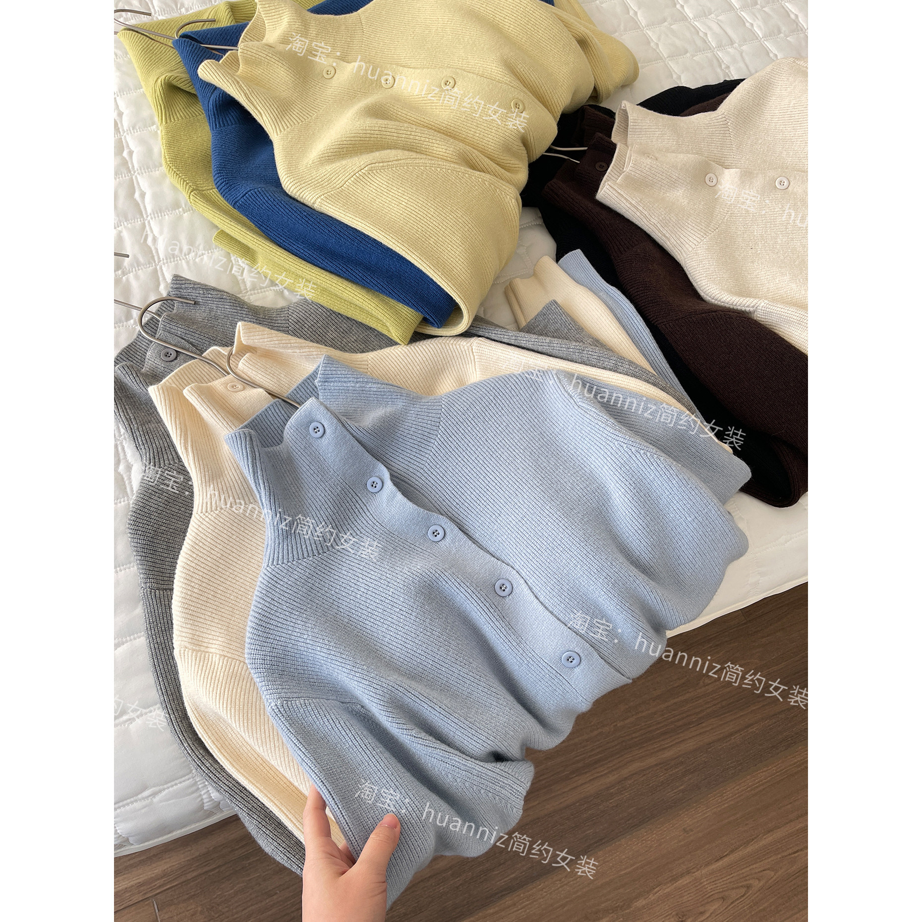 显瘦小竖纹安迪绒高领针织开衫