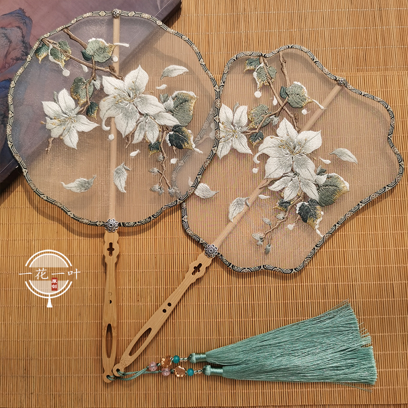 百合花刺绣单面团扇仿古宫廷扇子汉服演出道具舞蹈扇子表演宫扇