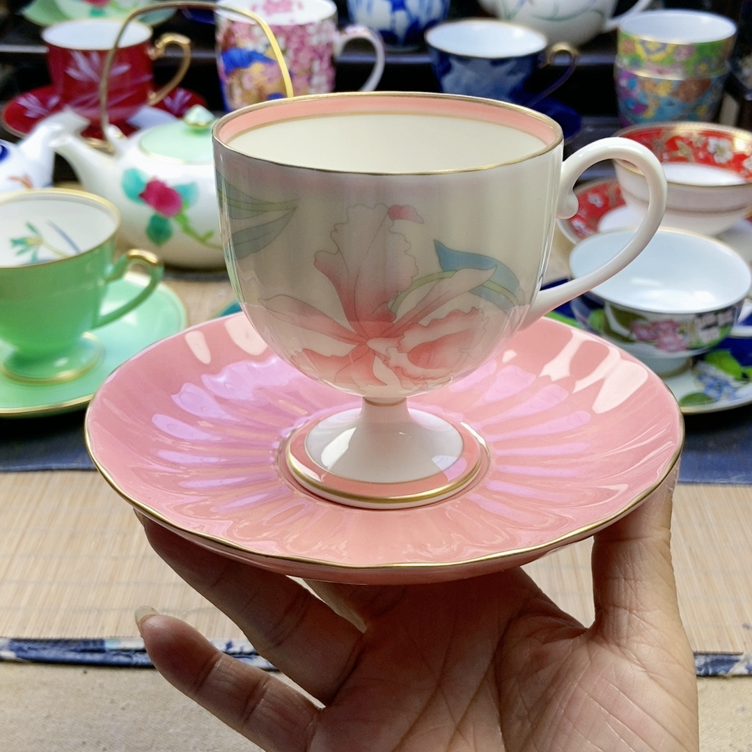超稀有!高品!香兰社粉釉鸢尾花咖啡杯