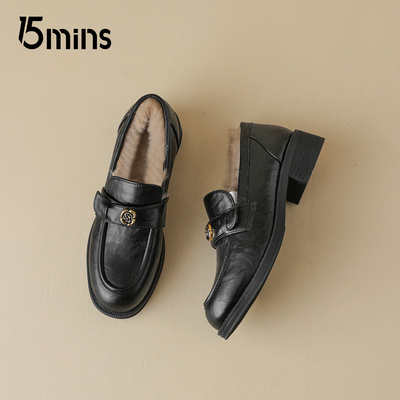 15mins黑色加绒小皮鞋女2025冬
