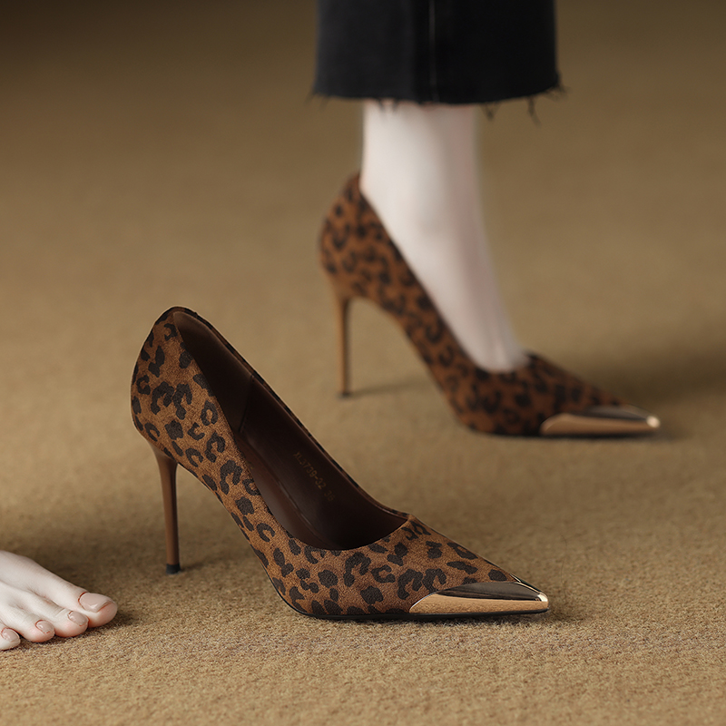 细跟尖头浅口高跟鞋2025秋新款女