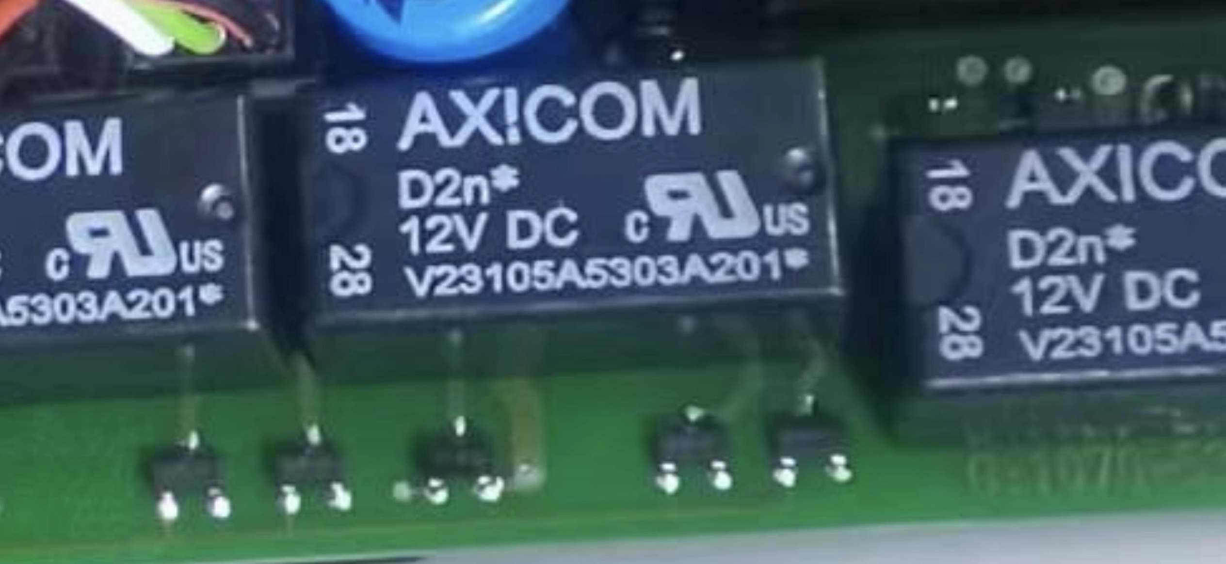 V23105A5303A201 AXICOM继电器D2n  12V 8针脚3A正品 全新