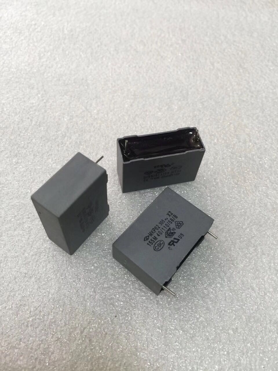 法拉安规电容155M 305V 275V  MKP62 155M 1.5uF275V305V脚距22MM