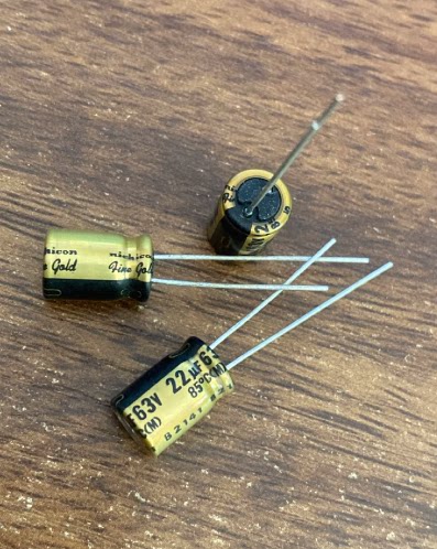 尼吉康FG铜脚签字版63V22UF