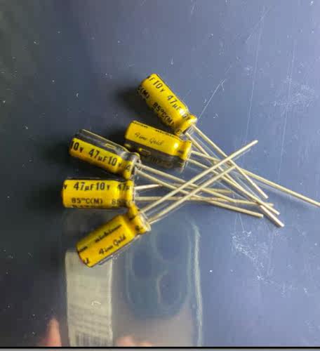 100个=47元尼吉康 nichicon （fine gold）FG铜脚 47uF/10V电容器