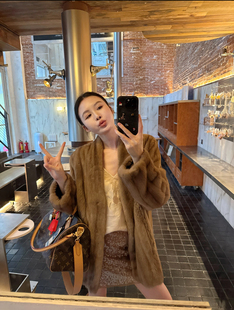 娜娜家皮草帕斯条仿貂抽刀纹环保皮草高级感v领宽松毛毛外套女冬