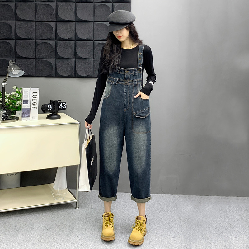 黑色宽松显瘦工装牛仔背带裤女2026春季新款设计感小众复古阔腿裤