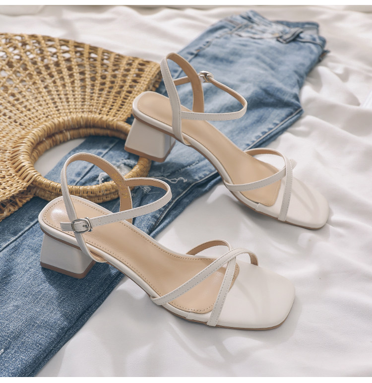 小清新凉鞋少女粗跟学生细带子交叉简约罗马鞋中跟女夏季气质法式