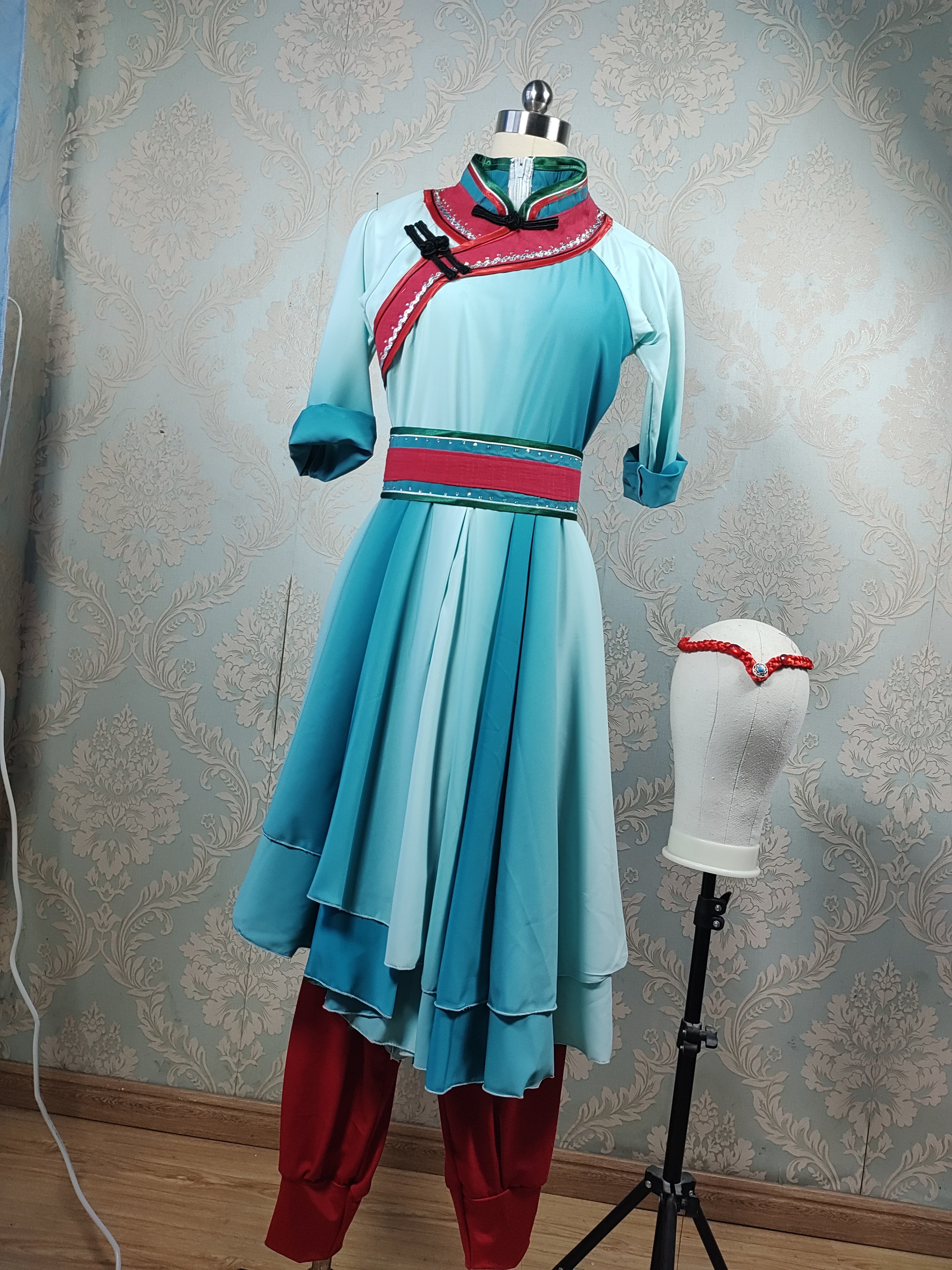 2025心灵之光舞蹈服头饰艺考级
