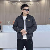 2024新款80绒羽绒冬季男士羽绒服YT8811P195模特图，男装羽绒服，电商A315