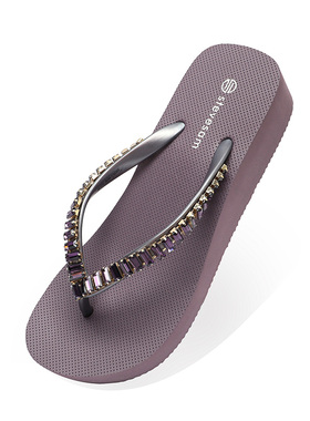 4CM坡跟人字拖厚底夹趾凉拖女夏ins个性紫色水钻中跟外穿凉拖鞋