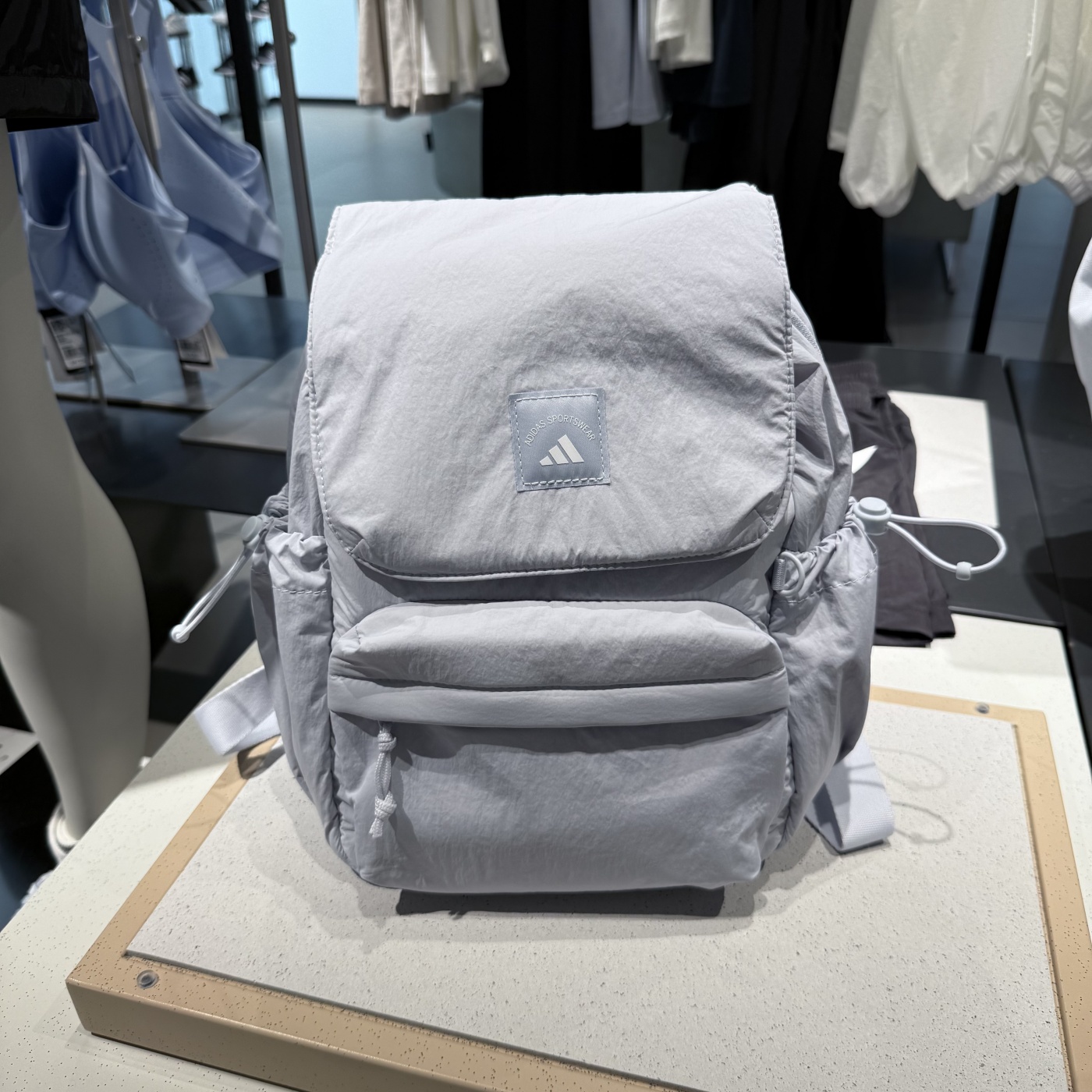 Adidas阿迪达斯双肩包户外旅行