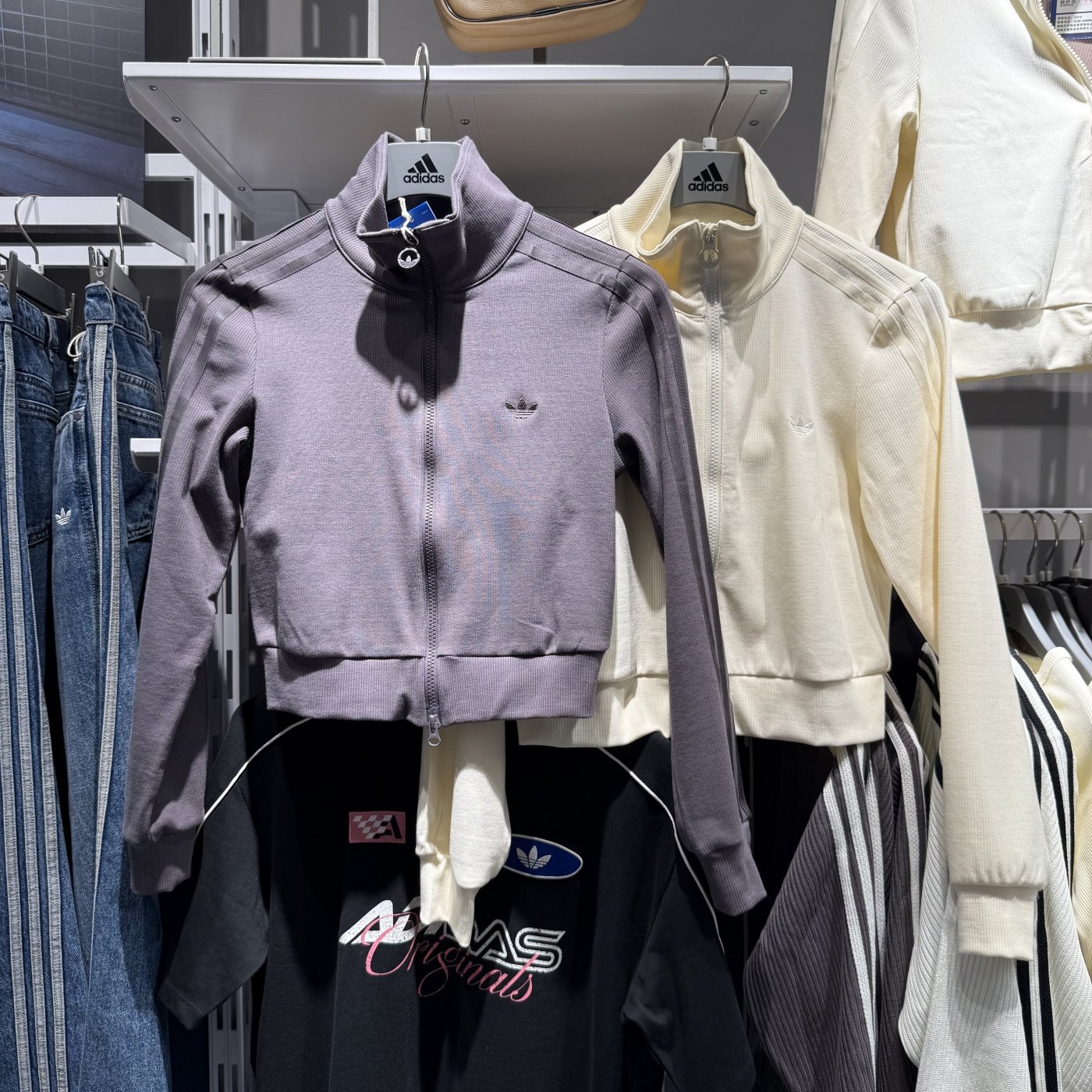 Adidas阿迪达斯三叶草女运动休闲潮流修身短款夹克立领外套KB5445