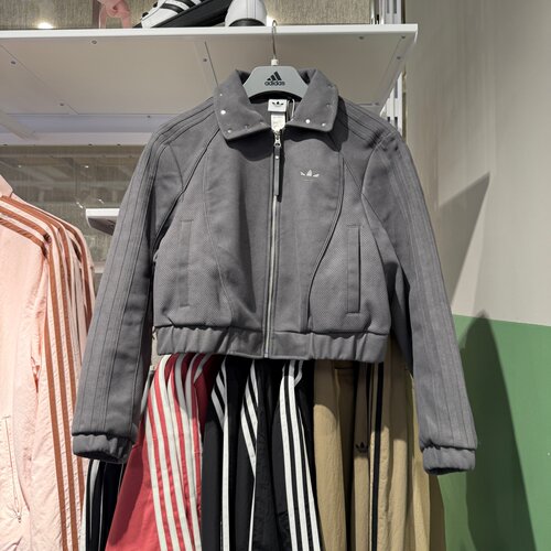 Adidas阿迪达斯三叶草女26秋铆钉复古机车短款翻领夹克外套KX3039