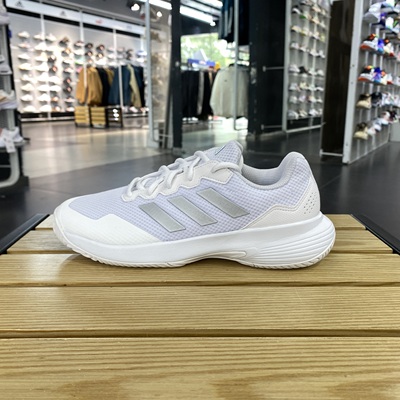 阿迪达斯GameCourt2W女新款透气网球网面运动小白鞋HQ8476