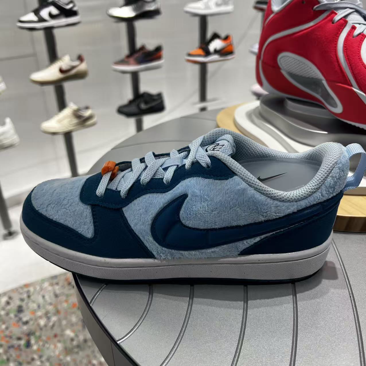 NIKE耐克COURT酷菠萝大童冬新款小怪兽毛绒鞋面运动鞋IM7167-441