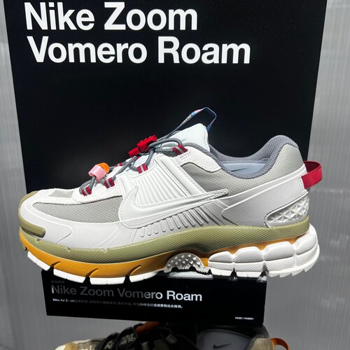 NIKE耐克男马年新年款VOMERO ROAM防泼水跑步鞋老爹鞋IQ1126-317