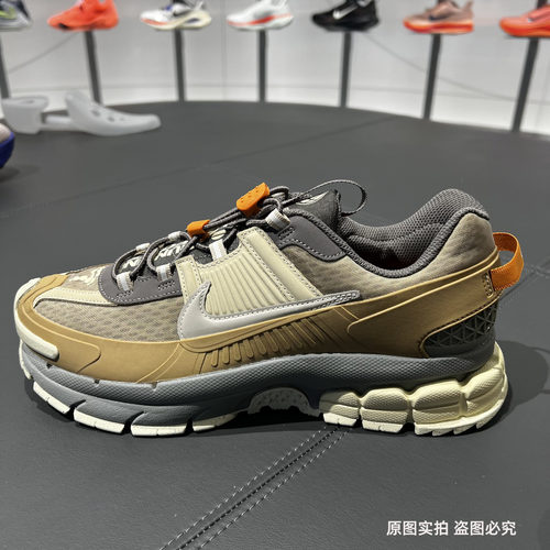 NIKE耐克ZOOM VOMERO ROAM男子机能跑鞋复古户外运动鞋IM6671-223