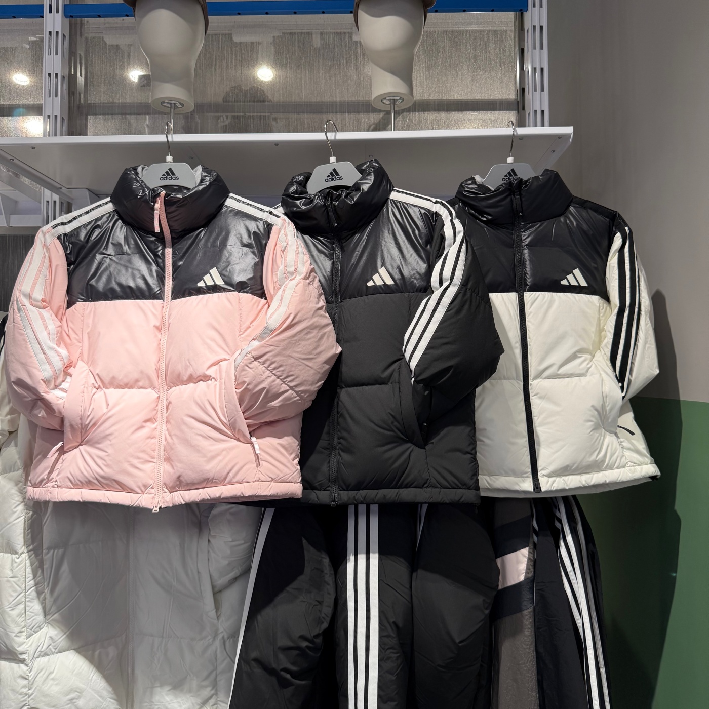 Adidas阿迪达斯25冬季女子拼色立领保暖运动羽绒服防风外套KC2483