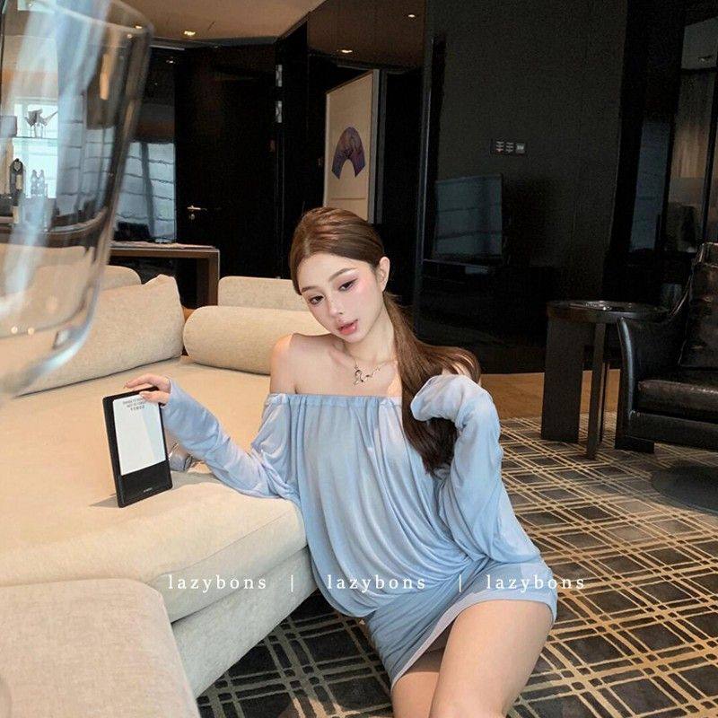 蓝色一字肩长袖连衣裙女秋季显瘦收腰裙子蝙蝠袖纯欲辣妹包臀短裙