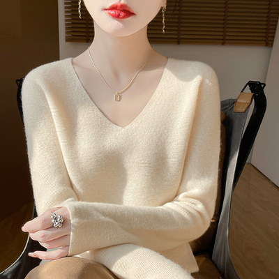 秋季女V领无缝柔软显瘦羊毛衫