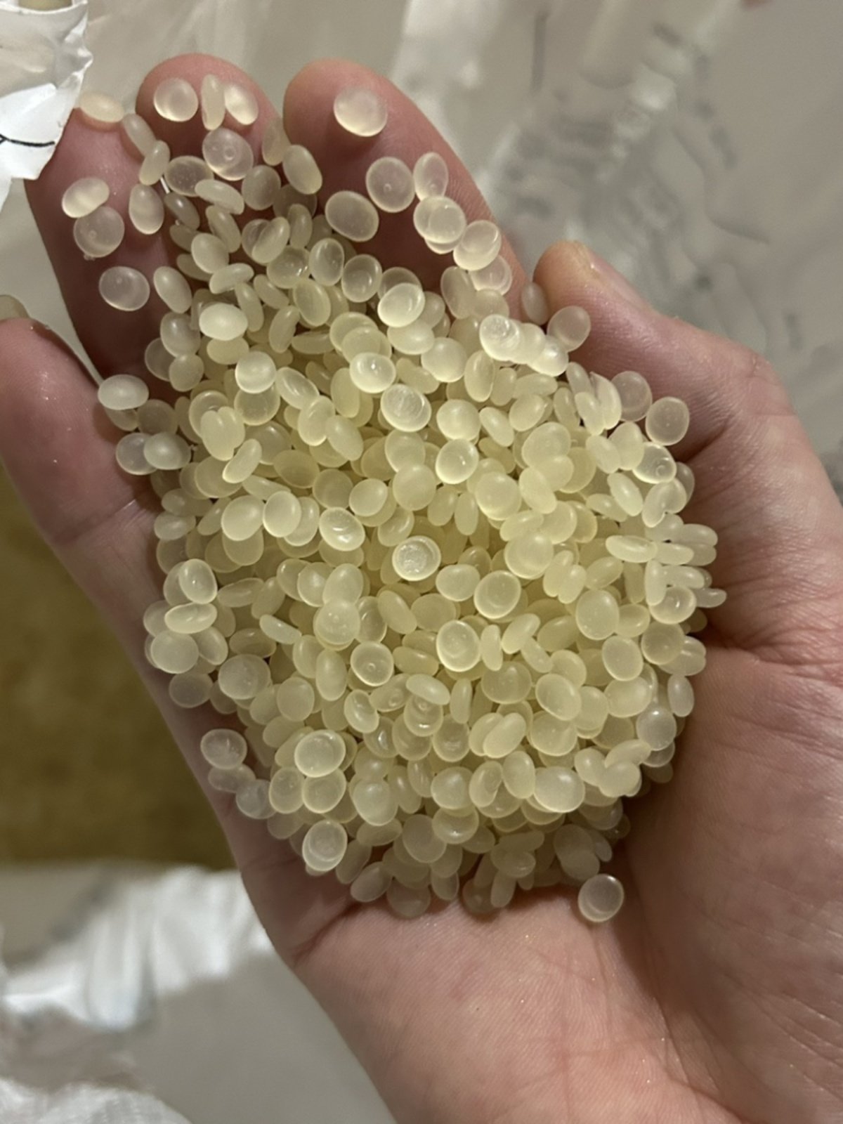 定制科莱恩抗静电剂SAS93长效抗静电剂母粒塑料薄膜防静电剂降低