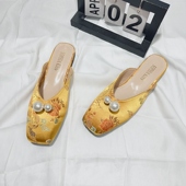 外穿平底穆勒鞋 女2026春夏新款 珍珠刺绣软底包头半拖鞋 国风新中式