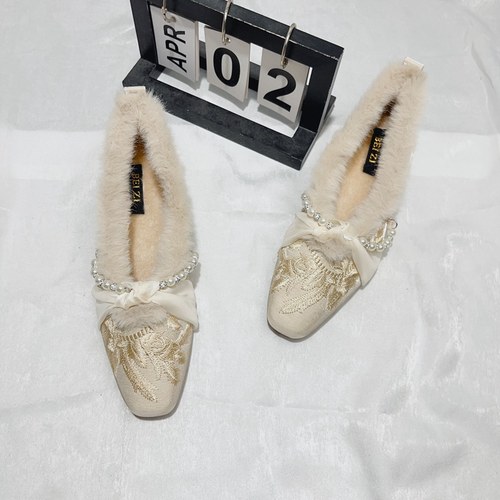 新中式国风刺绣保暖加绒毛毛鞋女