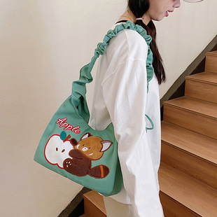 可爱小熊猫帆布包包女2025新款 潮大容量学生通勤托特包褶皱单肩包