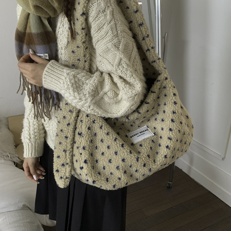 秋冬新款仿羊羔毛包包女2025秋冬新款暖呼呼可爱单肩包百搭斜挎包