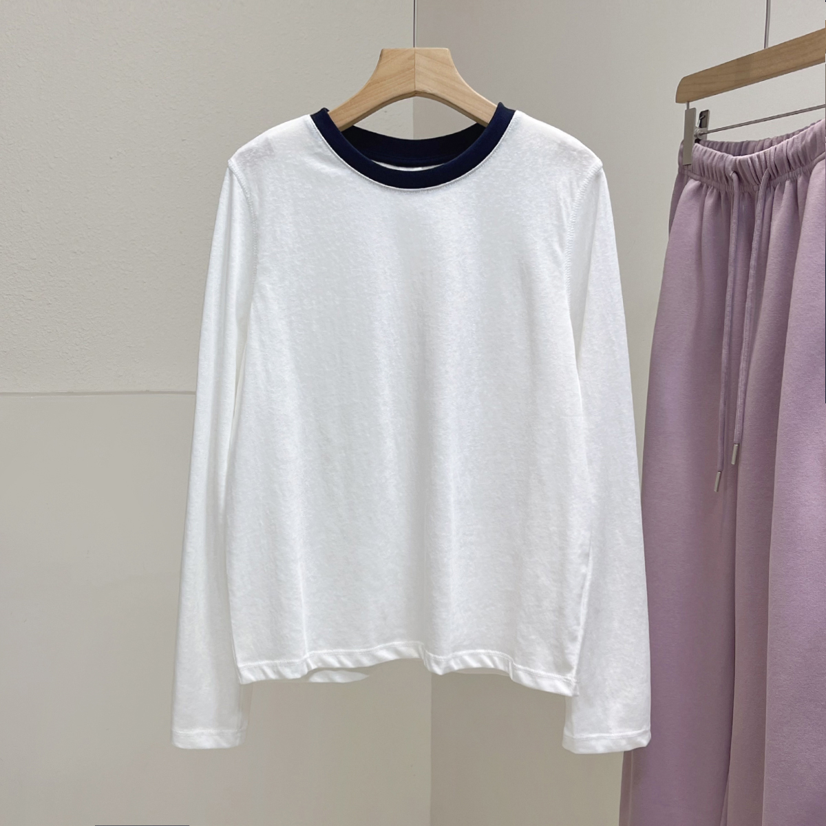 韩版撞色领边雪花棉纯色长袖T恤女早秋后中线设计感打底衫上衣