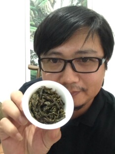 凤凰单丛高山春茶鸭屎香250克260元。香气高锐，滋味甘爽，水柔甜