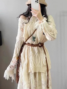 波西米亚风露肩破洞毛衣设计感小众宽松针织衫流苏上衣女毛衣裙