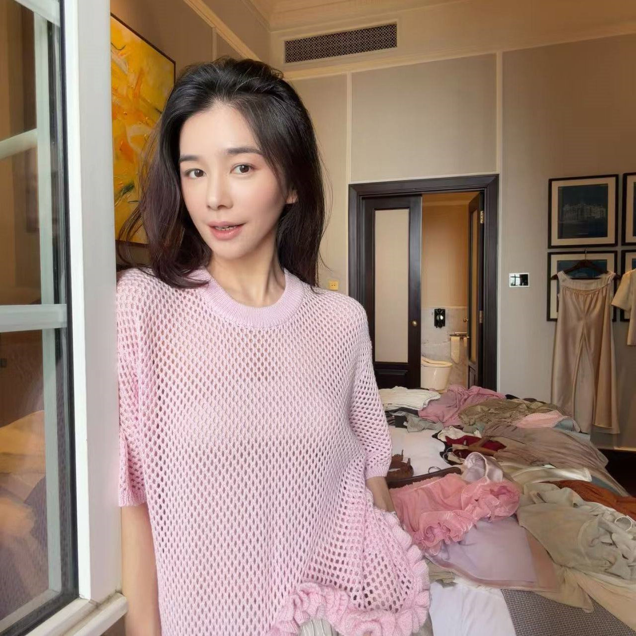 送运费险镂空高级感独特上衣图片