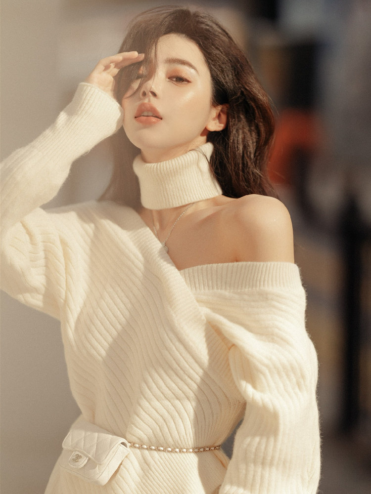 小香肩一字肩毛衣女秋冬宽松慵懒不规则可拆高领针织衫兔绒很显瘦