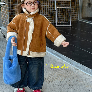 One 豆 25冬 女童棕色加厚毛毛外套5693 加绒牛仔裤5758