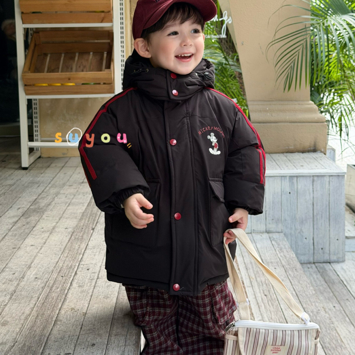 苏右 86028冬款90绒男童黑色卡通连帽羽绒服中长款