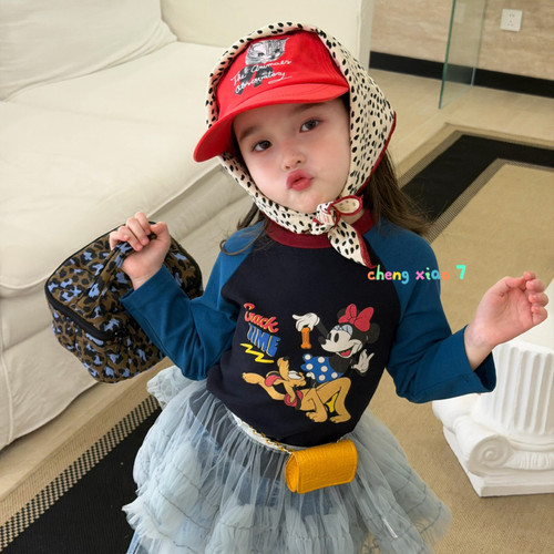 26秋 橙小七  26691女童深蓝卡通米奇长袖T恤