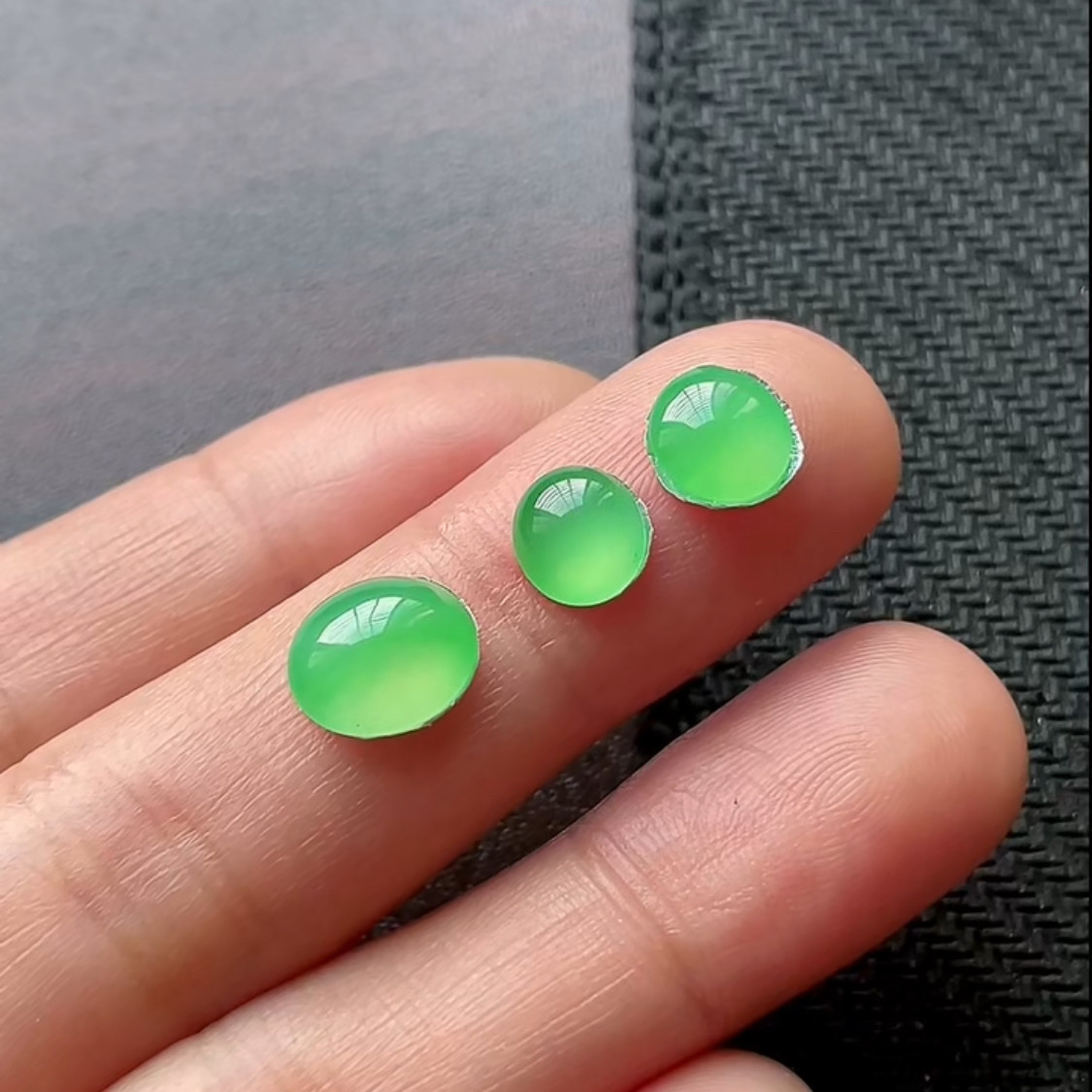 缅甸天然翡翠A货木那料蛋面裸石镶嵌耳钉戒指一套