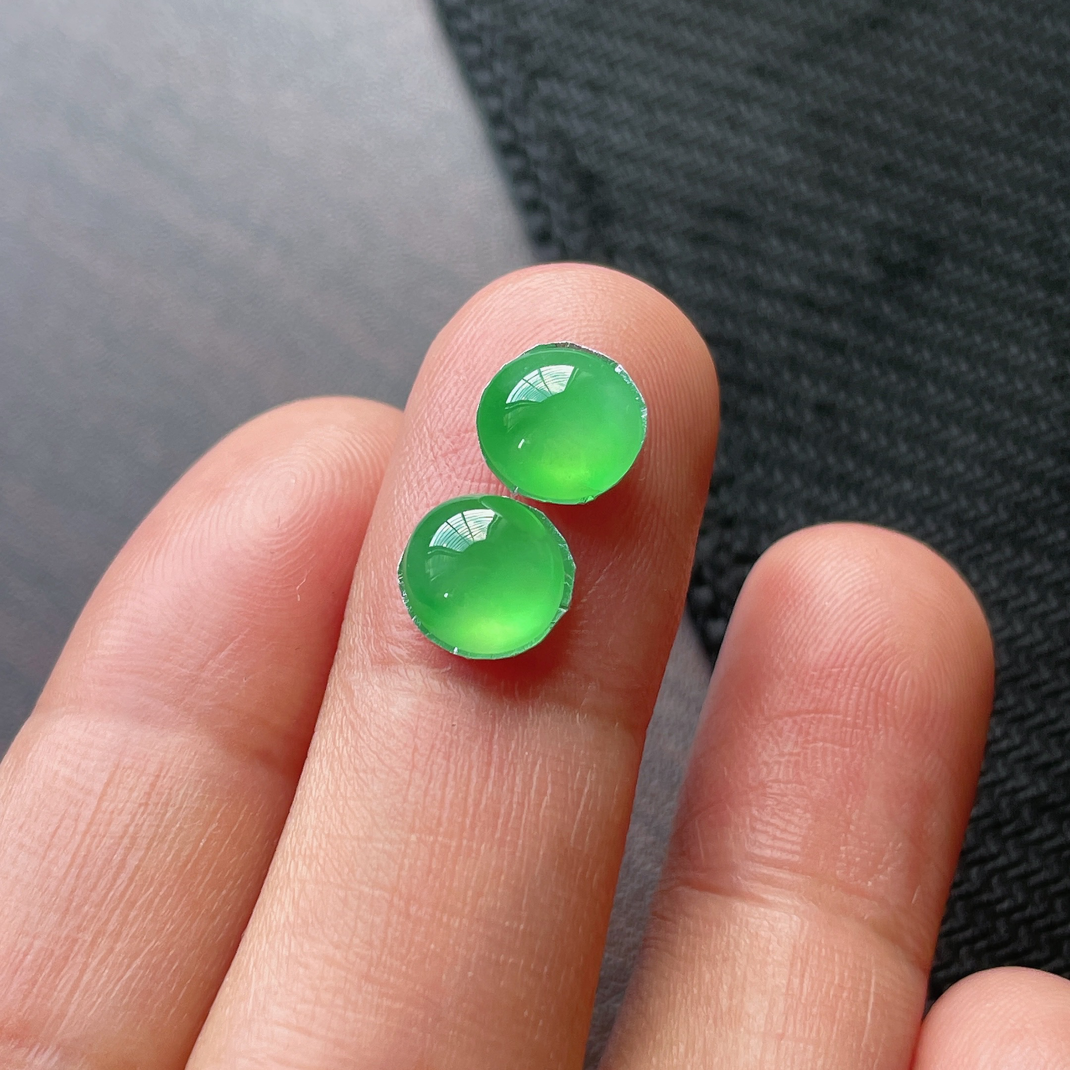 缅甸天然翡翠A货老坑种木那料起光阳绿蛋面裸石一对