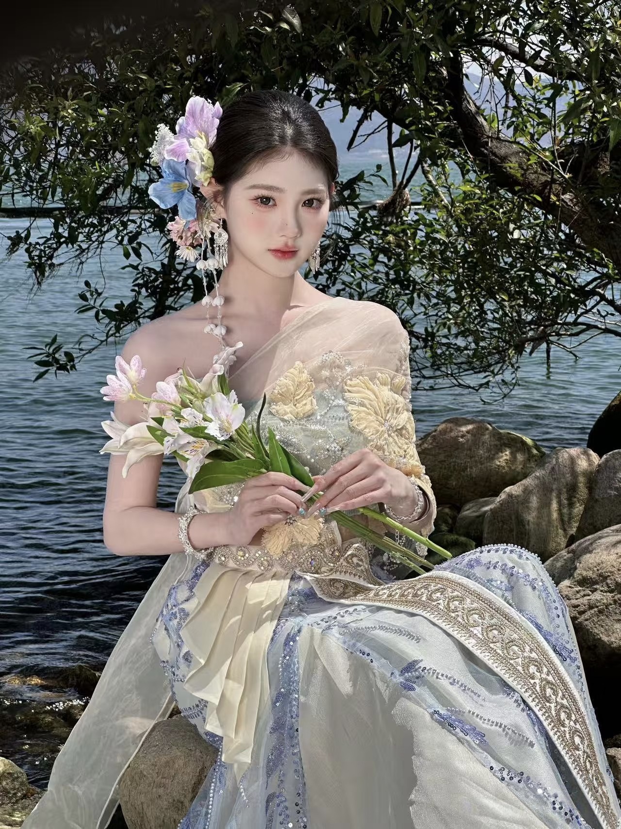 云南西双版纳傣族服饰民族风超仙旅拍摄影写真女装泼水节穿搭