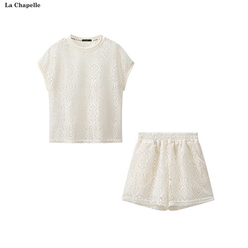拉夏贝尔/La Chapelle夏季新款钩花镂空纯色上衣A字短裤两件套装